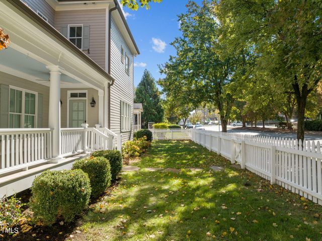 a sign that is on the wall of a building