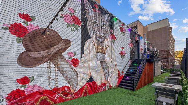 a view of a restaurant