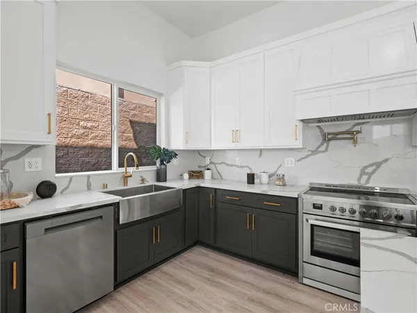 $999,777 | 12515 Haleh Lane, Sylmar, CA 91342