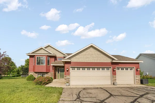 $319,900 | 605 Southwest 9th Avenue, Rice, MN 56367