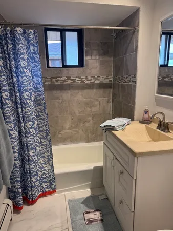 $1,725 | 15744 Lake Drive, Unit 3BR, Oak Forest, IL 60452