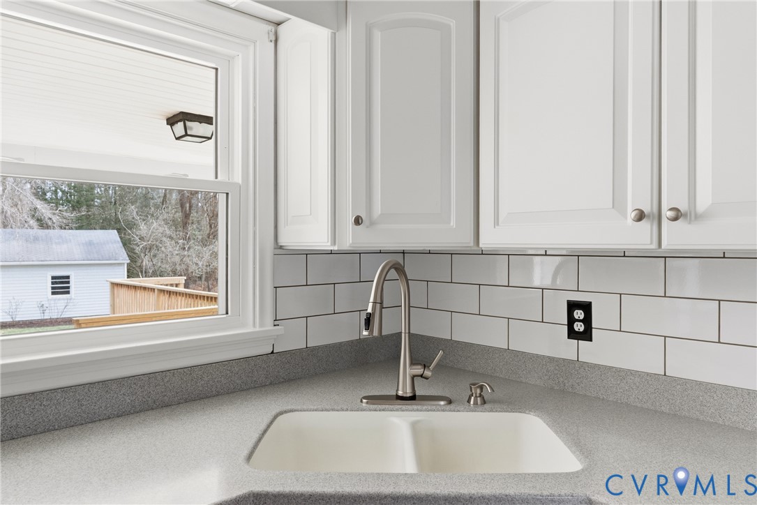 12298 Melton Road Ashland, VA 23005 - Photo 10 of 35 View #2 - Double Sink, Window for more lighting.