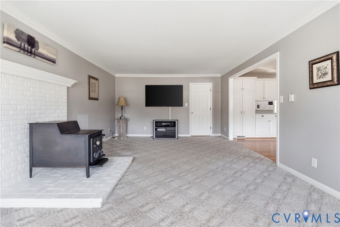 12298 Melton Road Ashland, VA 23005 - Photo 6 of 35 2nd view of Family Room open to Kitchen. TV does n