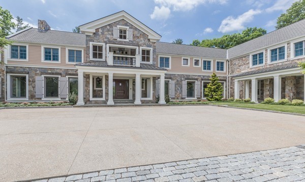 4 Summit Road Weston, MA 02493 - Photo 27 of 30 a front view of building with yard