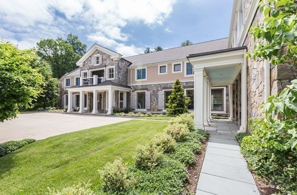 4 Summit Road Weston, MA 02493 - Photo 3 of 30 front view of a house with a yard