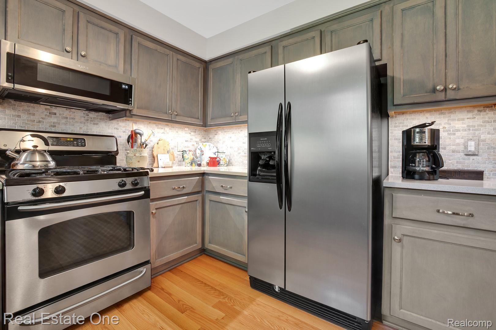 246 Old Perch Road Rochester, MI 48309 - Photo 11 of 29 IMG_7643.jpg
