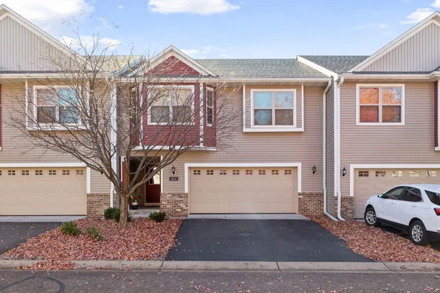 $345,000 | 3124 Frontier Drive, Woodbury, MN 55129