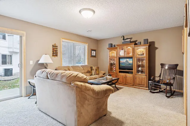 $345,000 | 3124 Frontier Drive, Woodbury, MN 55129