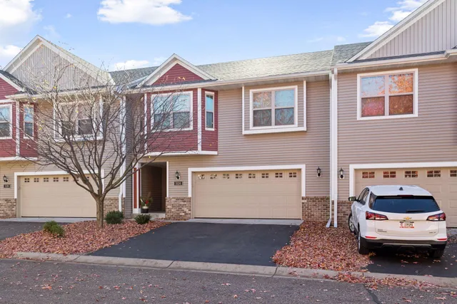 $345,000 | 3124 Frontier Drive, Woodbury, MN 55129