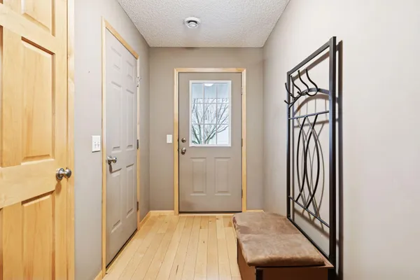 $345,000 | 3124 Frontier Drive, Woodbury, MN 55129