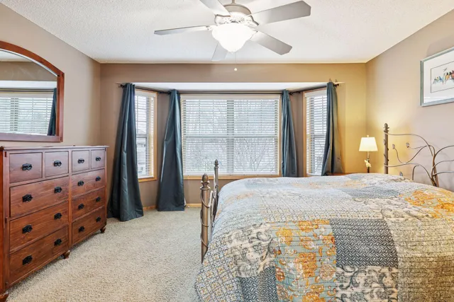 $345,000 | 3124 Frontier Drive, Woodbury, MN 55129