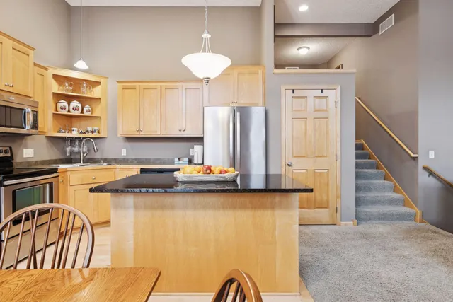 $345,000 | 3124 Frontier Drive, Woodbury, MN 55129