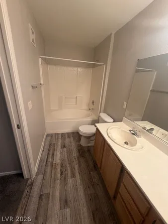 $1,180 | 5710 East Tropicana Avenue, Unit 2142, Las Vegas, NV 89122