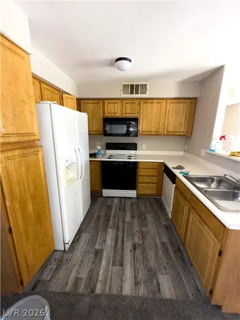 $1,230 | 5710 East Tropicana Avenue, Unit 2142, Las Vegas, NV 89122