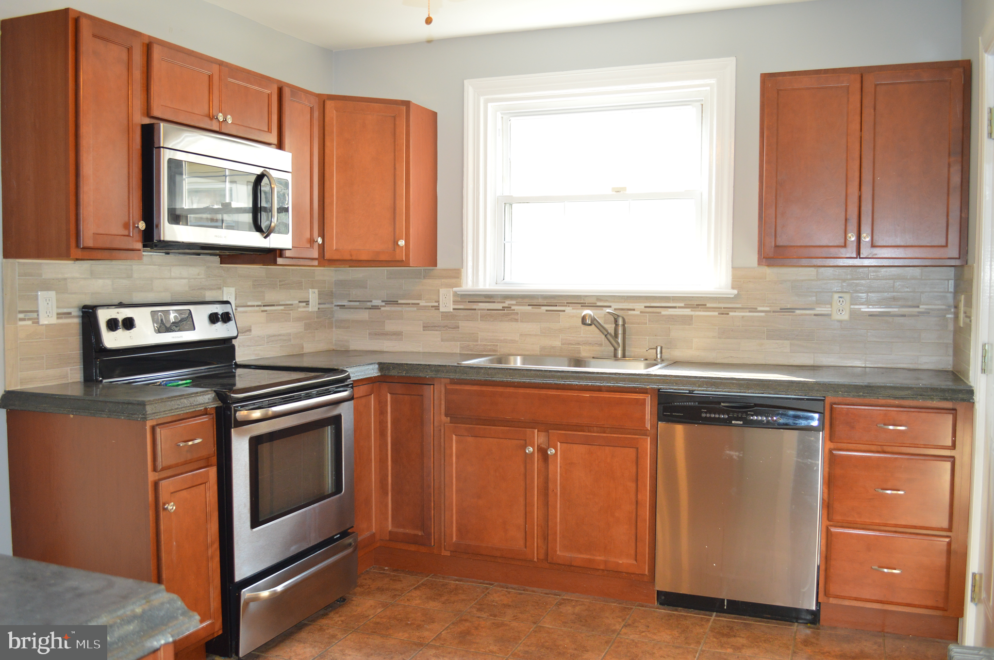 111 Boxwood Road Wilmington, DE 19804 - Photo 3 of 18 Gallery Image 3