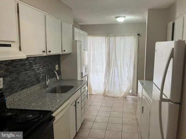 $2,450 | 2294 White Cornus Lane, Reston, VA 20191