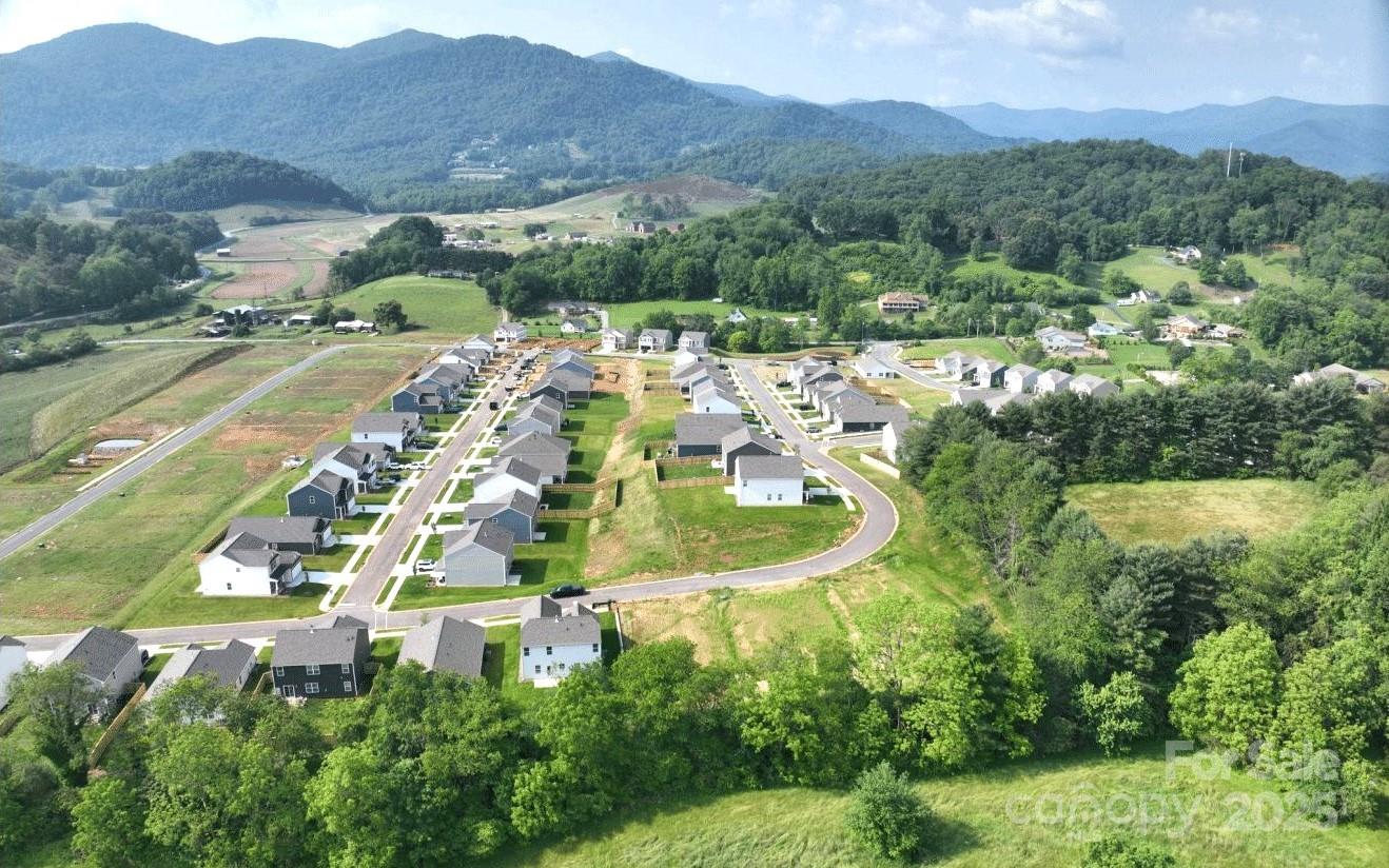 84 Ridgehaven Drive Waynesville, NC 28786 - Photo 2 of 25