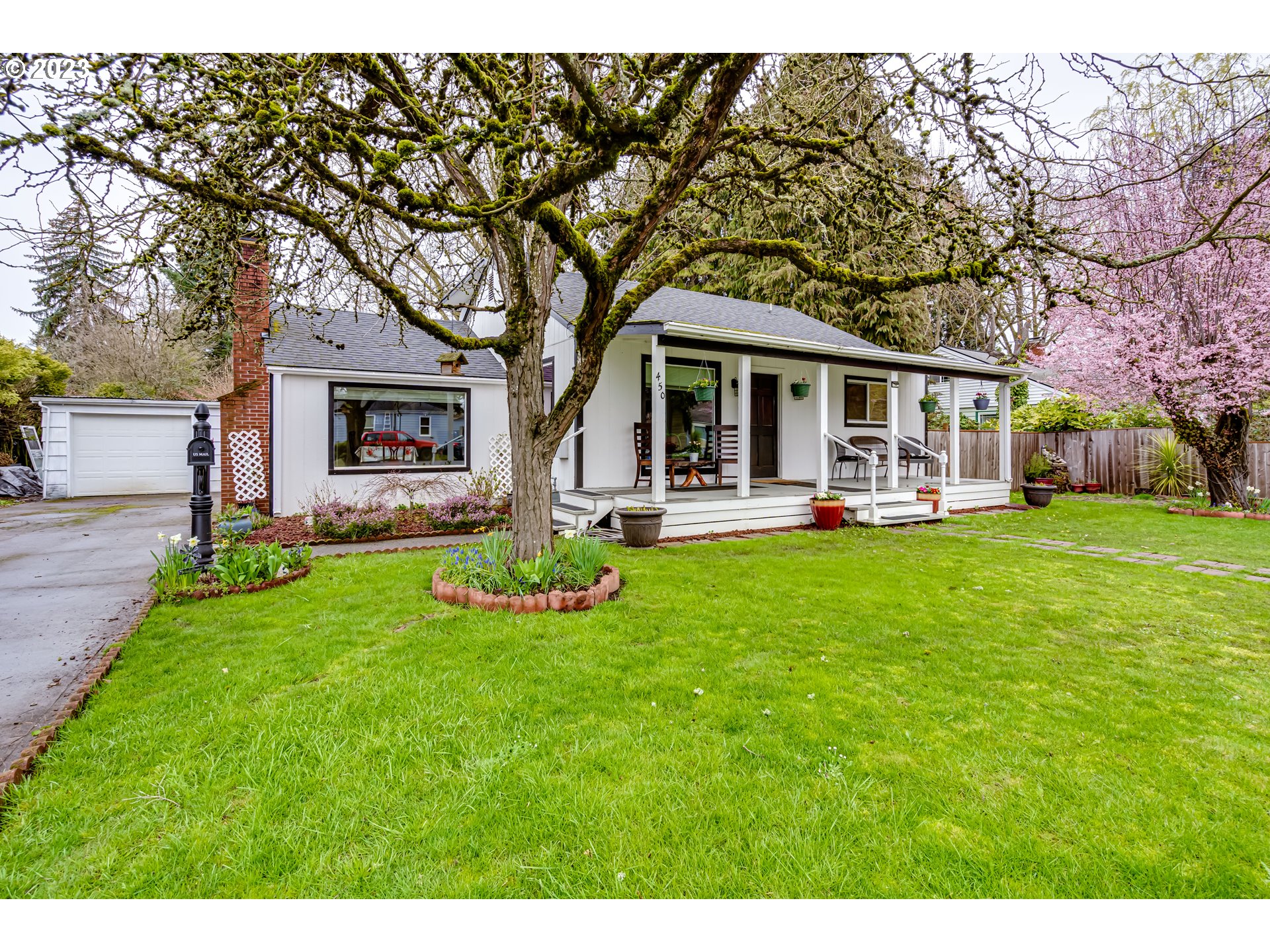 450 Louis Street Eugene, OR 97402 - Photo 3 of 29 Gallery Image 3