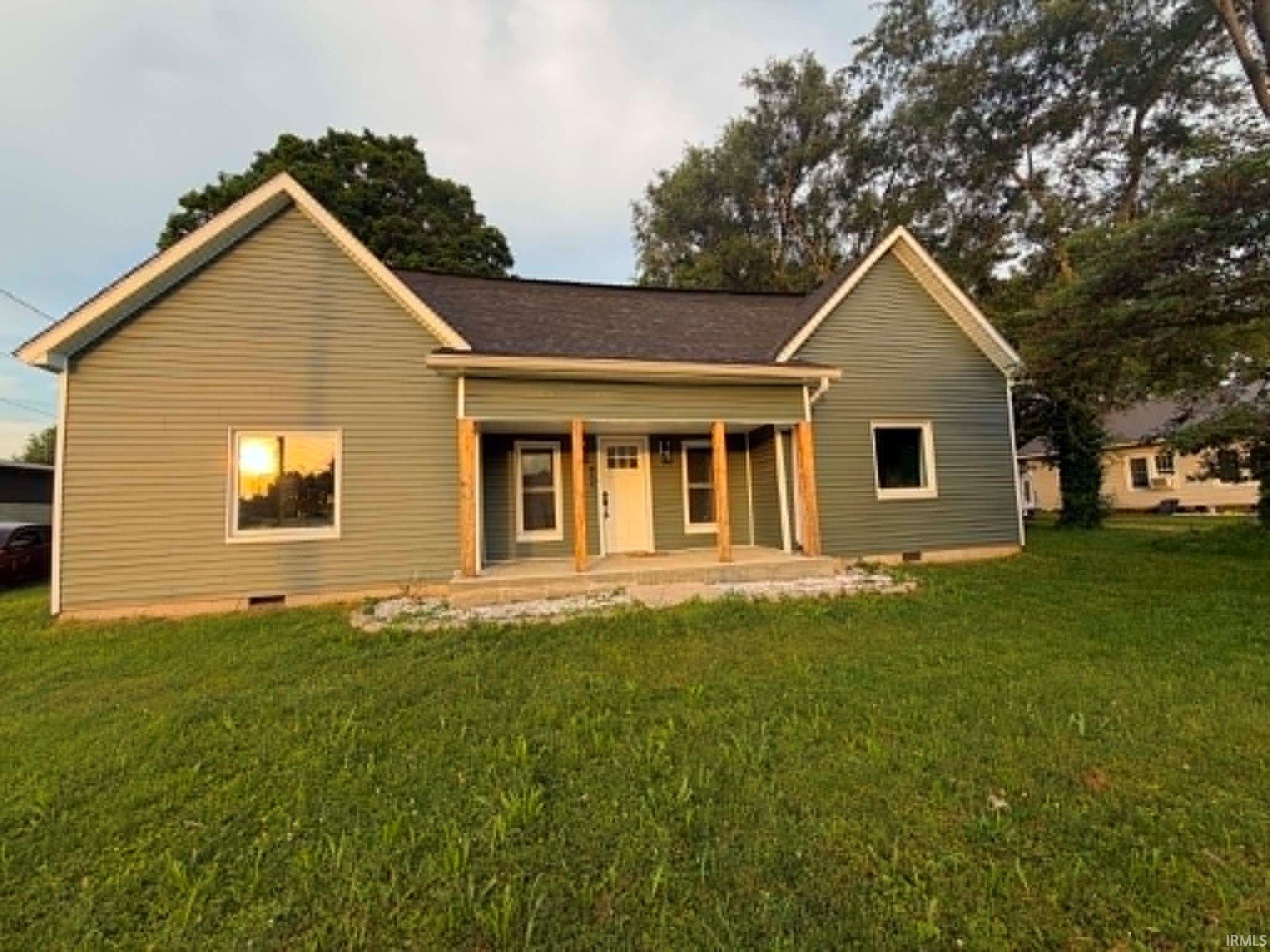 965 South 9th Street Mitchell, IN 47446 - Photo 1 of 17