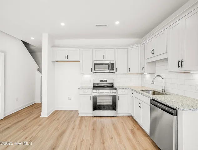 $335,000 | 251 Townhome Lane, Unit 251, Southern Pines, NC 28387