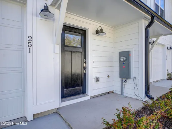 $335,000 | 251 Townhome Lane, Unit 251, Southern Pines, NC 28387
