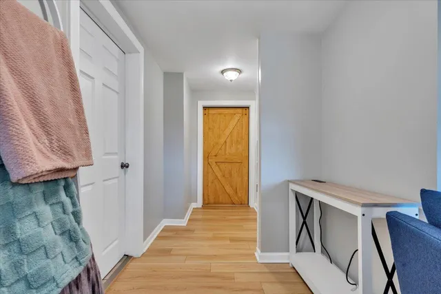 a very nice looking room with many windows