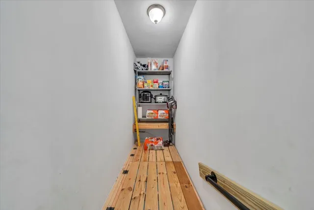 a view of livingroom with furniture