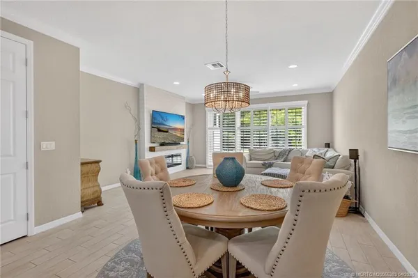 $425,000 | 587 Southwest Glen Crest Way, Stuart, FL 34997