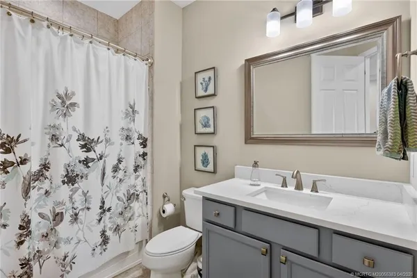 $425,000 | 587 Southwest Glen Crest Way, Stuart, FL 34997
