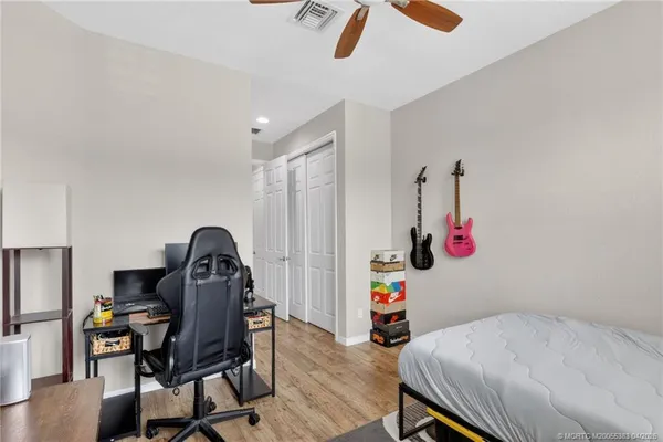 $425,000 | 587 Southwest Glen Crest Way, Stuart, FL 34997