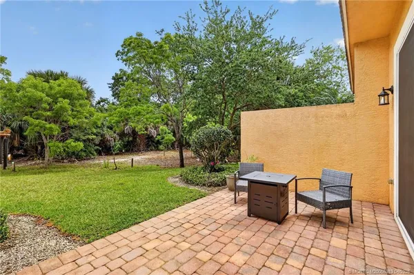 $425,000 | 587 Southwest Glen Crest Way, Stuart, FL 34997