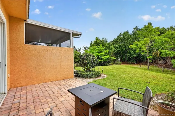 $425,000 | 587 Southwest Glen Crest Way, Stuart, FL 34997