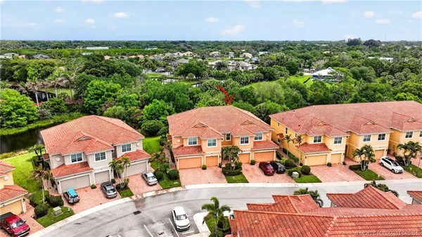 $425,000 | 587 Southwest Glen Crest Way, Stuart, FL 34997