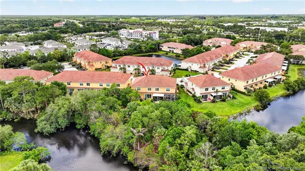 $425,000 | 587 Southwest Glen Crest Way, Stuart, FL 34997