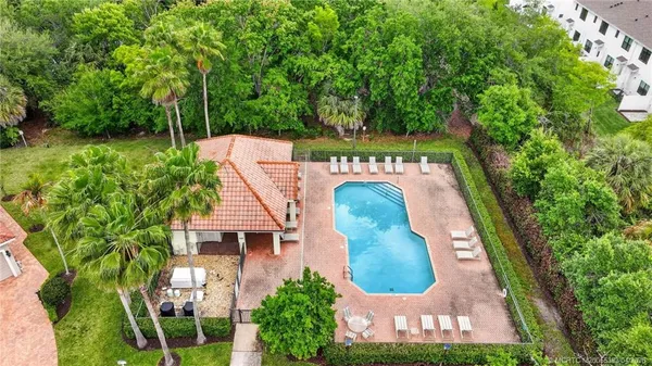 $425,000 | 587 Southwest Glen Crest Way, Stuart, FL 34997