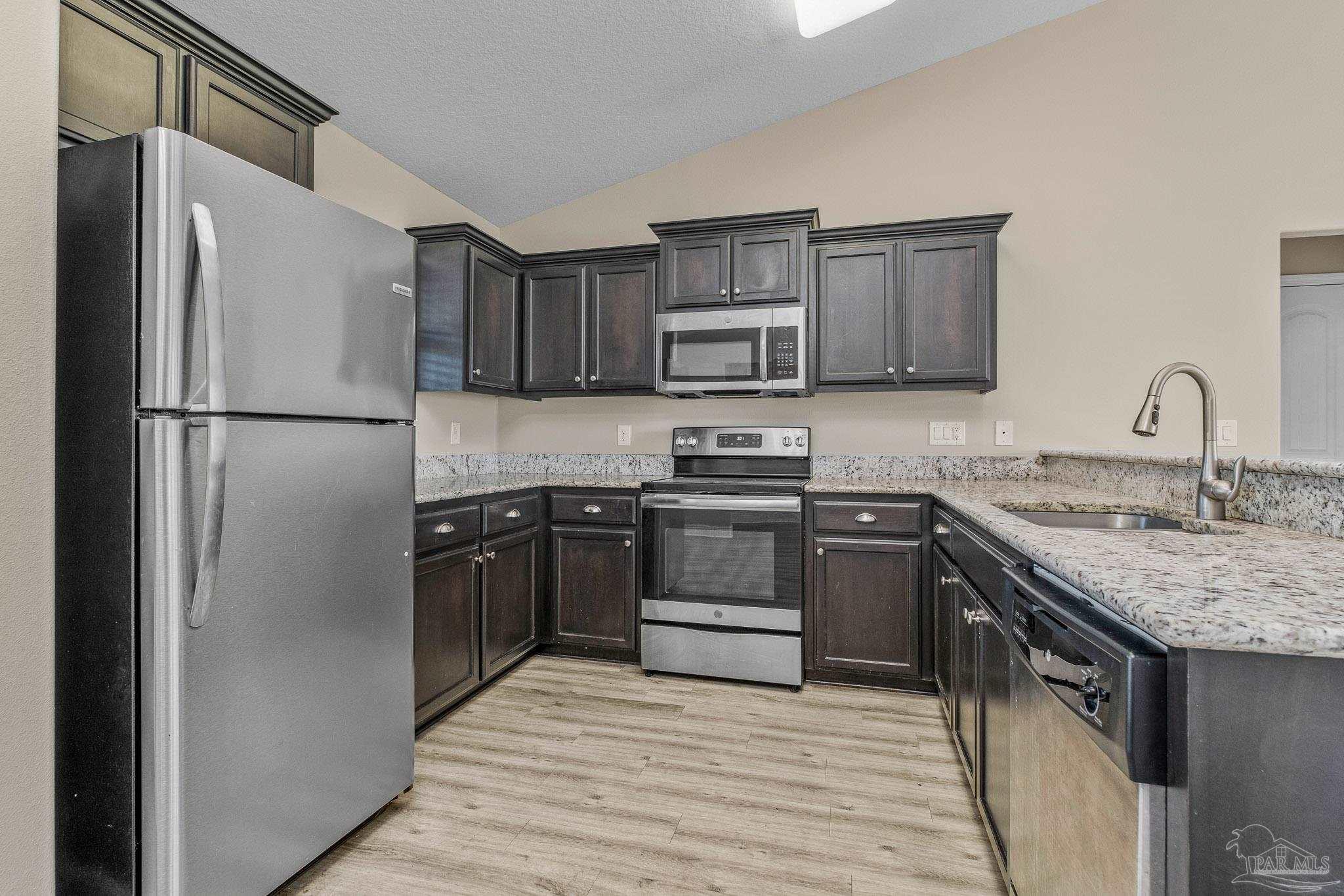 4508 Fort Sumter Road Milton, FL 32583 - Photo 3 of 30 Gallery Image 3