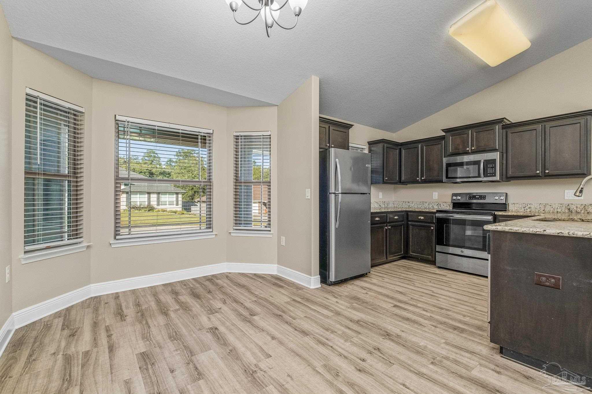 4508 Fort Sumter Road Milton, FL 32583 - Photo 4 of 30 Gallery Image 4