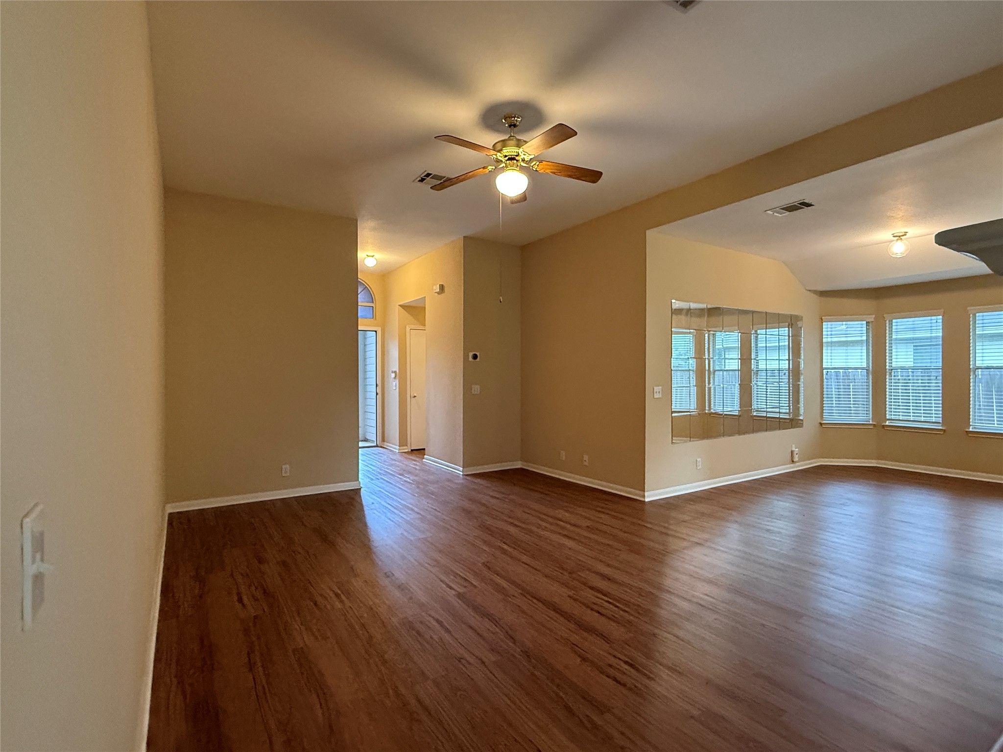 25 Azalea Drive Georgetown, TX 78626 - Photo 14 of 29