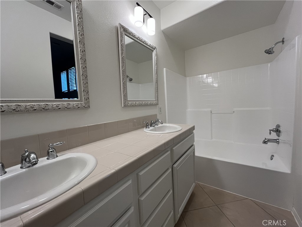 7744 Chambray Place, Unit 3 Rancho Cucamonga, CA 91739 - Photo 31 of 53 Master tub/shower