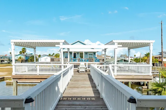 $699,000 | 206 China Clipper Drive, Freeport, TX 77541