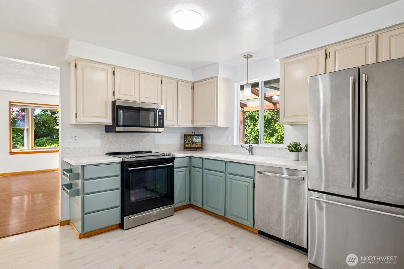 1615 Pierce Avenue Southeast Renton, WA 98058 - Photo 5 of 26 Gallery Image 5