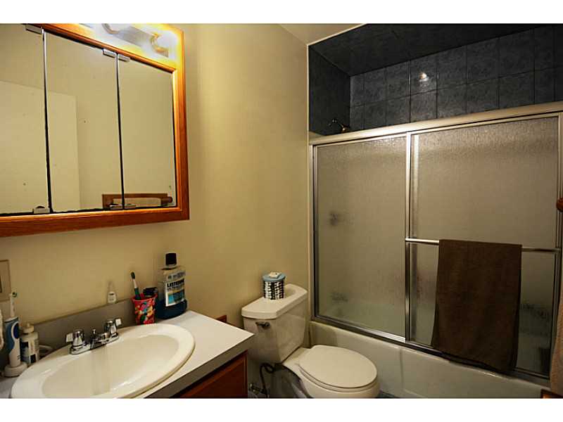 27 School Street, Unit 7N Westerly, RI 02891 - Photo 11 of 13 Bathroom.