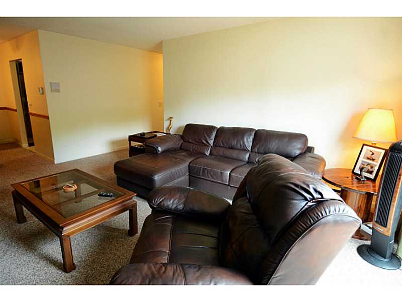 27 School Street, Unit 7N Westerly, RI 02891 - Photo 5 of 13 Living Room.