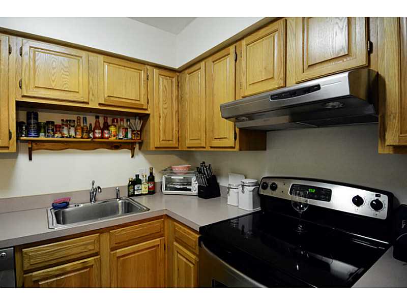 27 School Street, Unit 7N Westerly, RI 02891 - Photo 7 of 13 Kitchen.