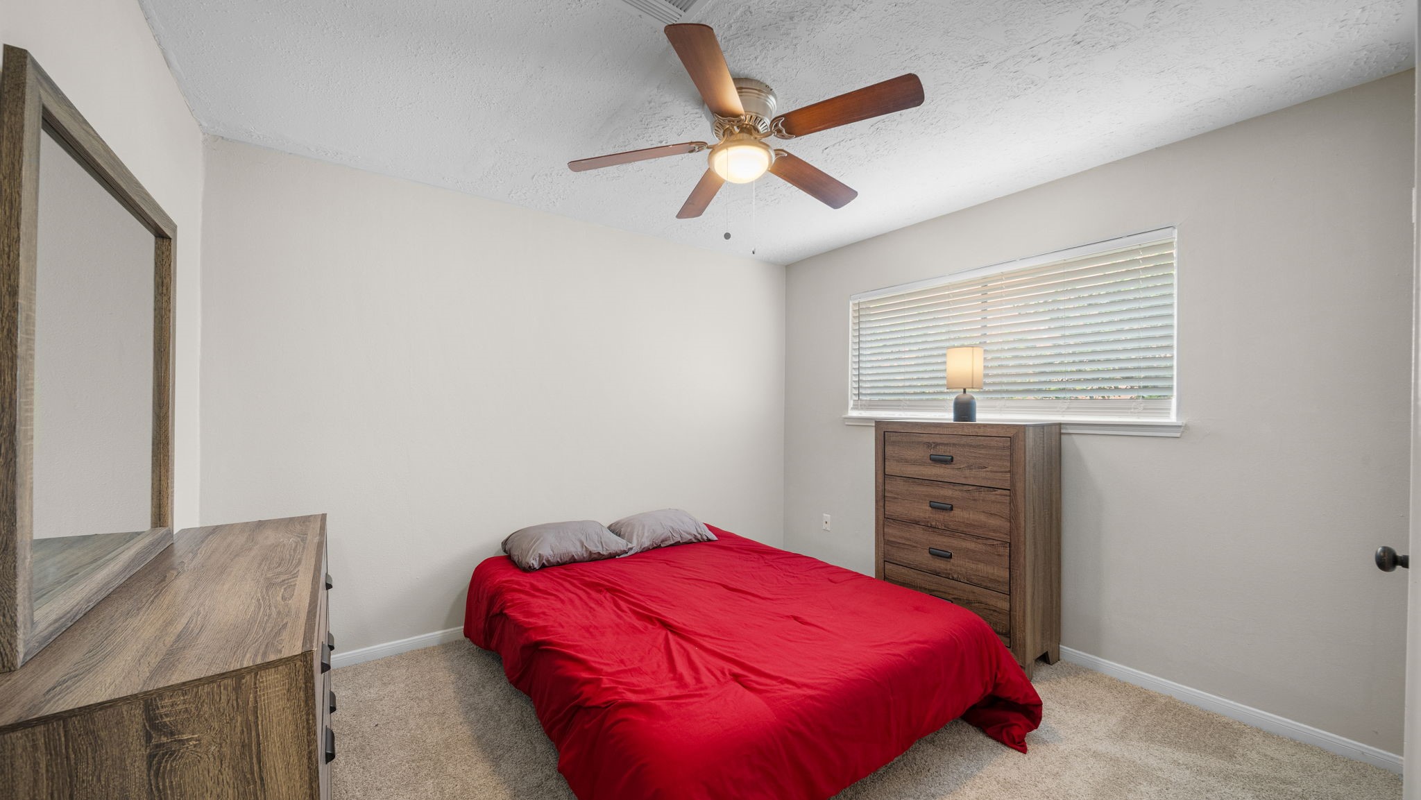 9631 Crail Drive Spring, TX 77379 - Photo 20 of 29 Secondary bedroom
