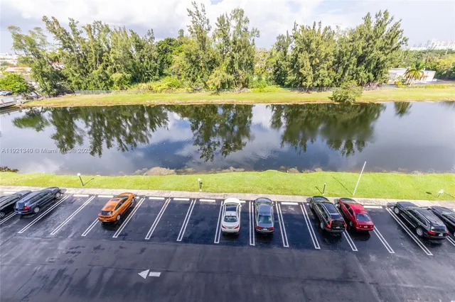 $1,500 | 16465 Northeast 22nd Avenue, Unit 315, North Miami Beach, FL 33160