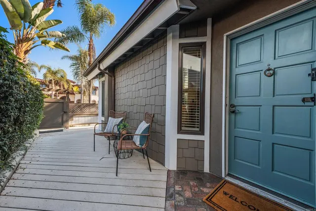 $2,100,000 | 458 3rd Street, Encinitas, CA 92024