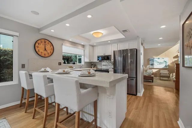 $2,100,000 | 458 3rd Street, Encinitas, CA 92024