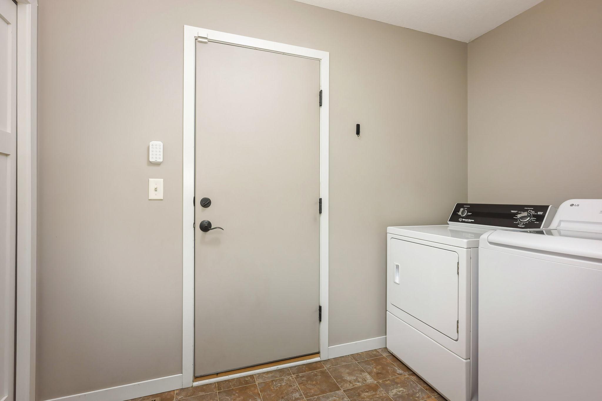 1003 Farrell Street South Maplewood, MN 55119 - Photo 20 of 40 Gallery Image 20