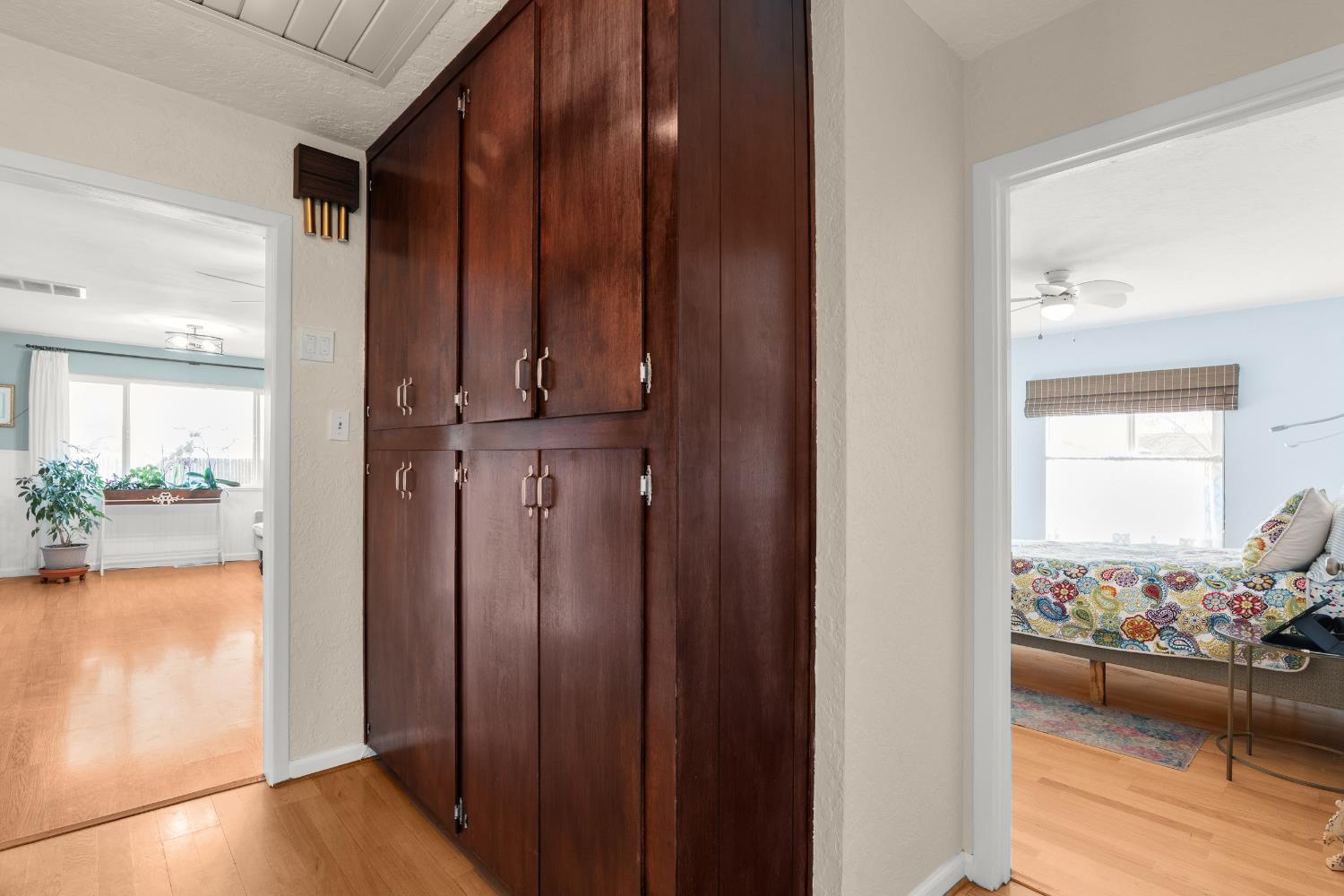5610 North Confer Road Stockton, CA 95215 - Photo 21 of 40 Hallway from front of bungalow to back of the space.